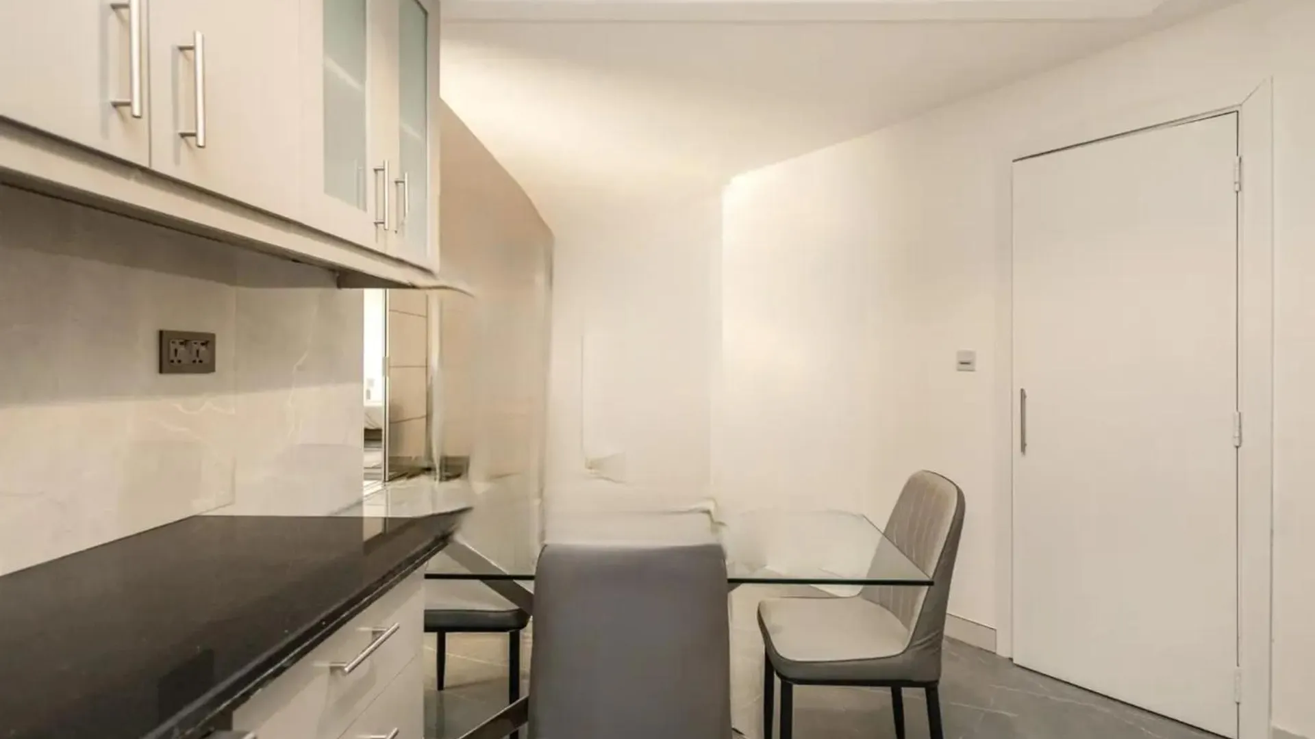 Ahlan Furnished Full Apartment Marina Cityview Jbr Beach For Families Emirati Arabi Uniti
